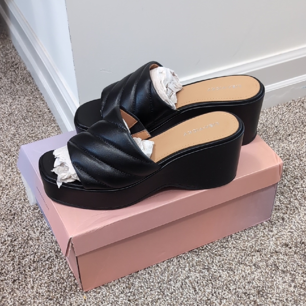 Women's Black Padded Crisscross Platform Slides